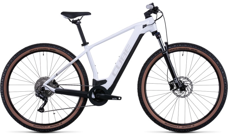 Cube Reaction Hybrid ONE 500 2022 in der Farbe white'n'grey