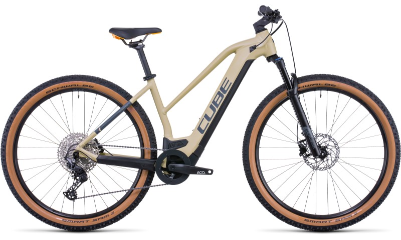 Cube Reaction Hybrid Pro 500 - Trapez 2022 in der Farbe desert'n'orange