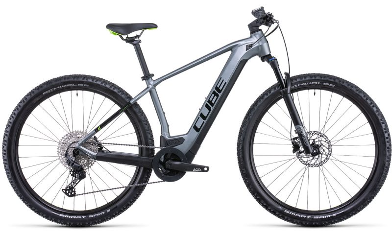 Cube Reaction Hybrid Pro 500 2022 in der Farbe flashgrey'n'green