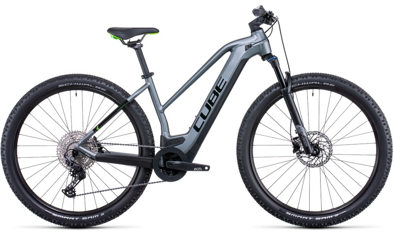 Cube Reaction Hybrid Pro 625 - Trapez 2022 in der Farbe flashgrey'n'green